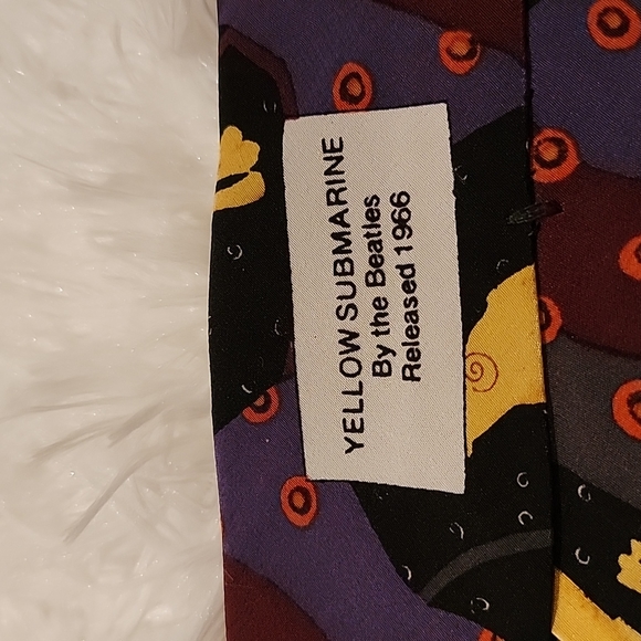 THE BEATLES 100% Silk tie "Yellow Submarine" tie. - Picture 3 of 6